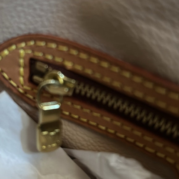 LOUIS VUITON (JUST BECAUSE I WANT TO) BUCKET BAG CRAZY SALEπ₯π₯π₯π₯ - Picture 9 of 16